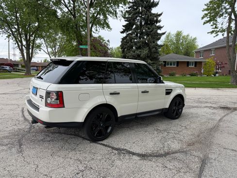 Used 2010 Land Rover Range Rover Sport Supercharged AWD/4WD image 5