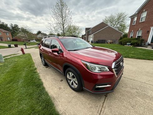 Used 2019 Subaru Ascent Premium image 4