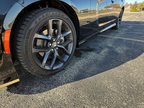 Used 2023 Dodge Charger R/T w/ Blacktop Package image 8