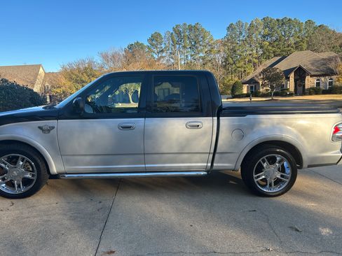 Used 2003 Ford F150 Harley-Davidson image 1