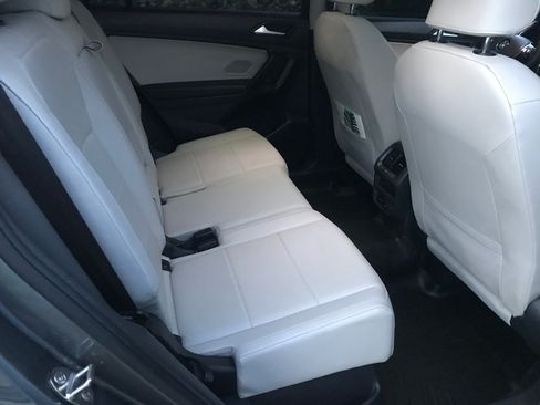 Used 2019 Volkswagen Tiguan S image 9