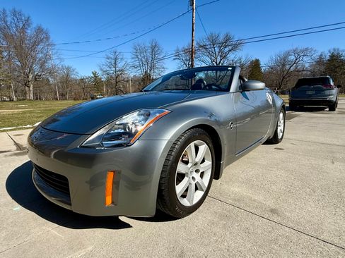 Used 2004 Nissan 350Z Touring image 15