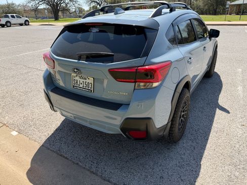 Used 2023 Subaru Crosstrek 2.0i Premium image 6