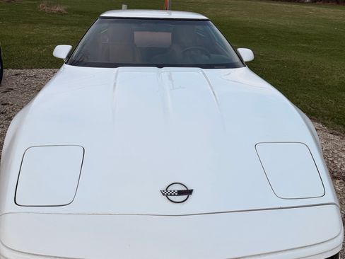 Used 1992 Chevrolet Corvette Hatchback Coupe 2D image 5