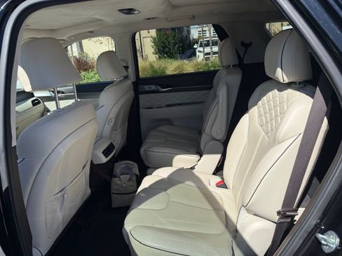 Used 2021 Hyundai Palisade Calligraphy w/ Cargo Package image 9