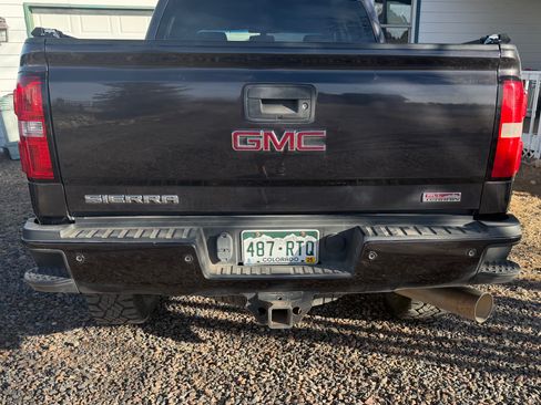 Used 2015 GMC Sierra 2500 SLT w/ Duramax Plus Package image 26