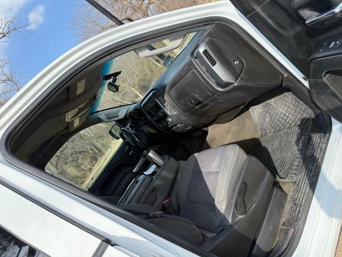 Used 2015 Chevrolet Silverado 2500 LT w/ LT Convenience Package image 22