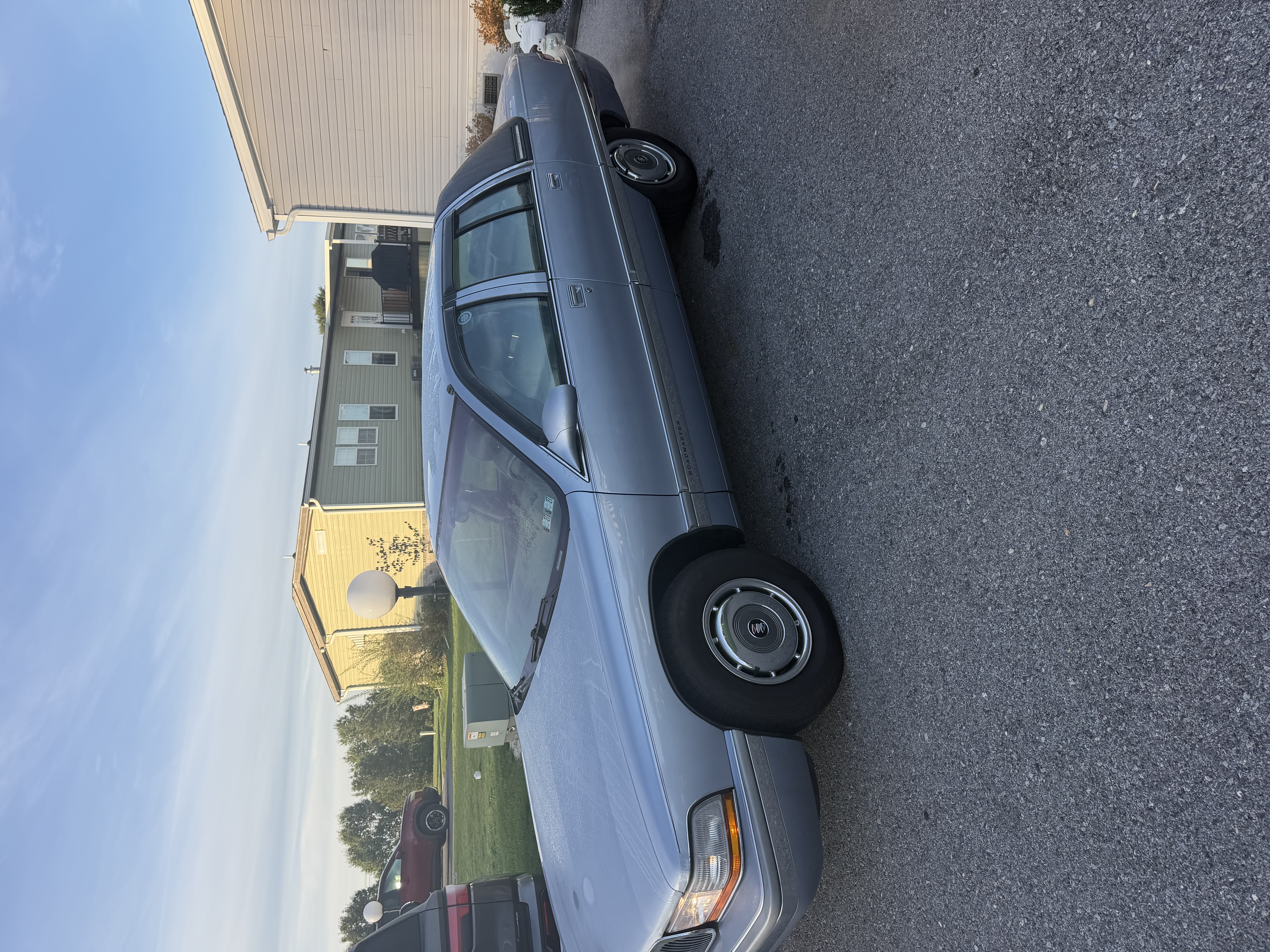 Used 1995 Buick Roadmaster Limited RWD image 1