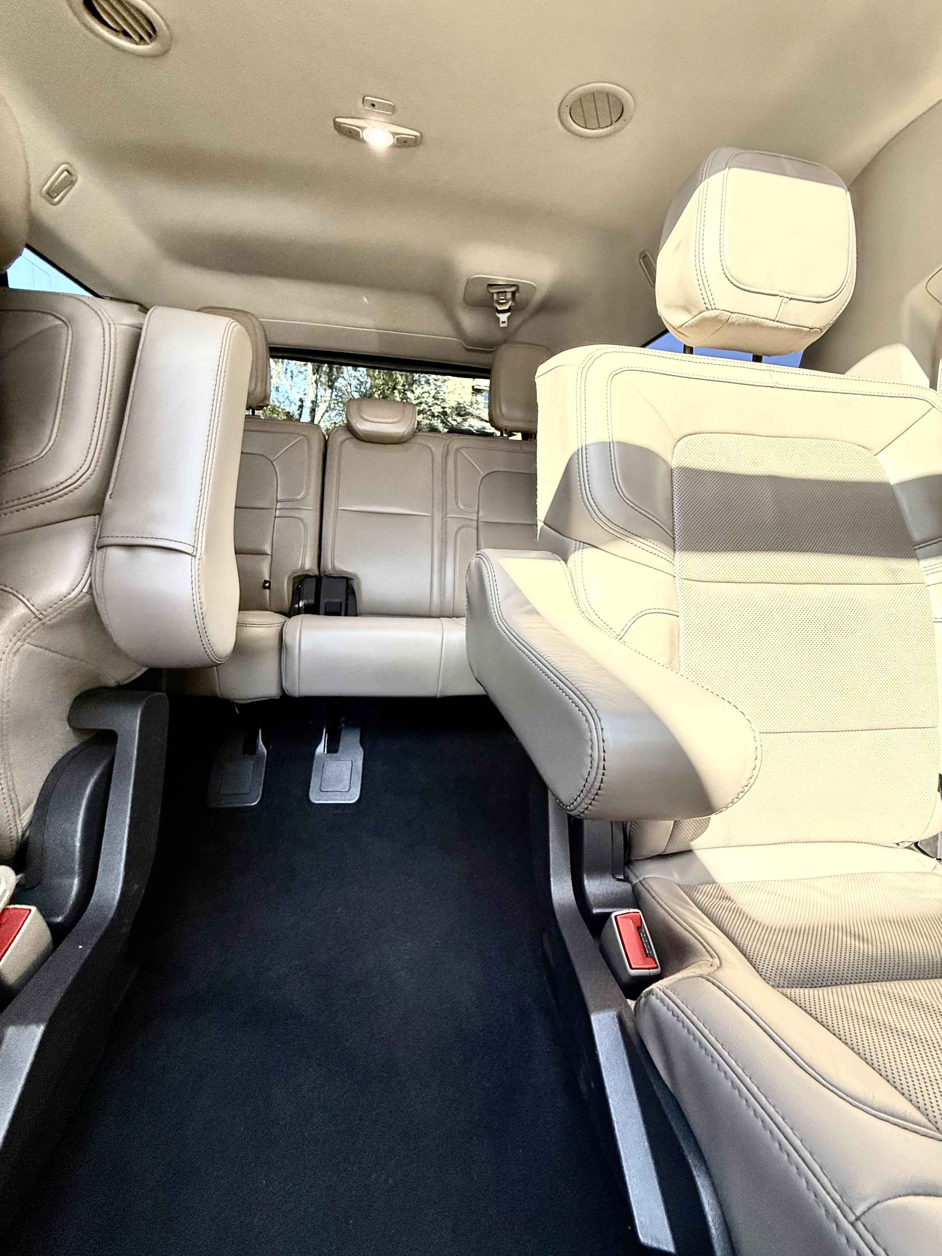 Used 2024 Lincoln Navigator L Reserve AWD/4WD image 8