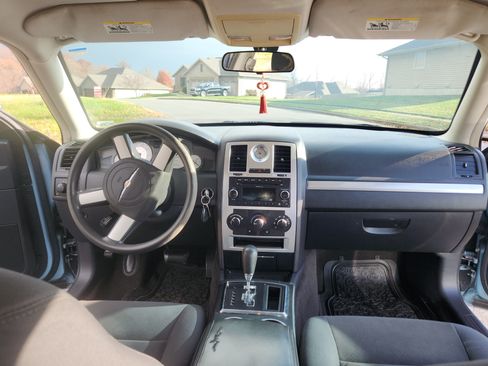 Used 2009 Chrysler 300 LX image 20