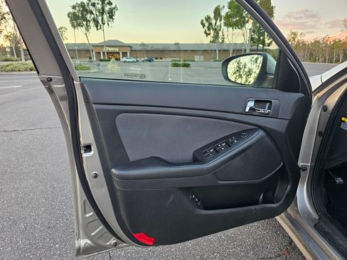 Used 2013 Kia Optima LX w/ Hybrid Convenience Pkg image 17