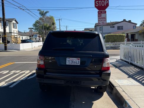 Used 2009 Land Rover Range Rover Sport Supercharged image 2