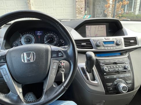Used 2013 Honda Odyssey Touring Elite image 13