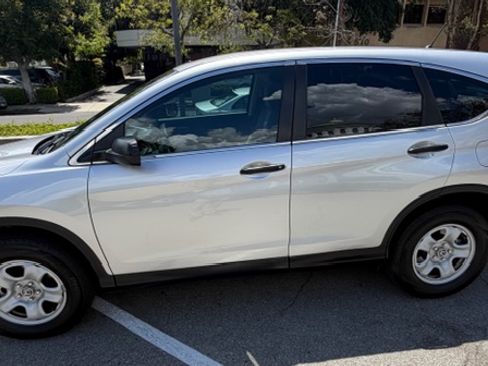 Used 2016 Honda CR-V LX image 9