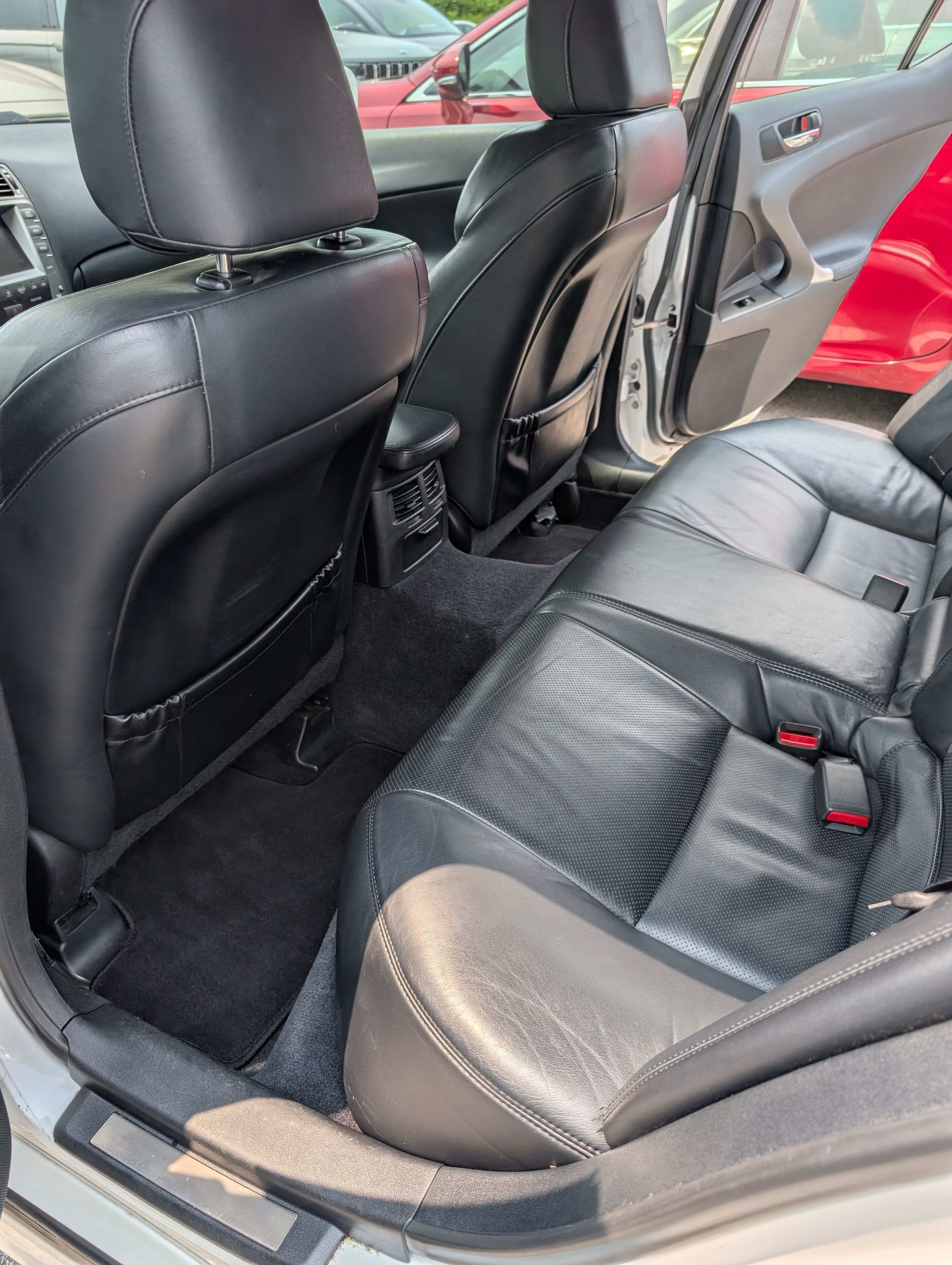 Used 2008 Lexus IS 350 RWD image 9