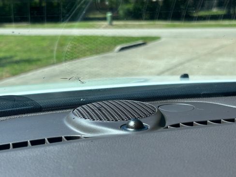 Used 2017 Jeep Grand Cherokee Overland image 22