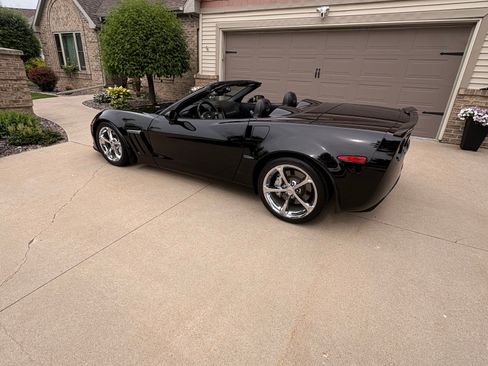 Used 2010 Chevrolet Corvette Grand Sport w/ Preferred Equipment Group RWD image 24