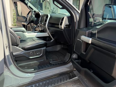 Used 2018 Ford F150 Lariat w/ Equipment Group 502A Luxury AWD/4WD image 27