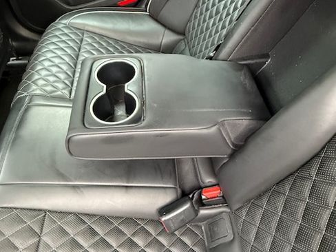 Used 2019 Genesis G70 2.0T Advanced w/ Sport Package image 18