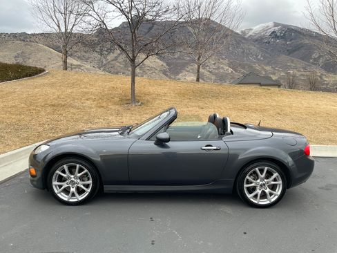 Used 2015 MAZDA MX-5 Miata Grand Touring image 1