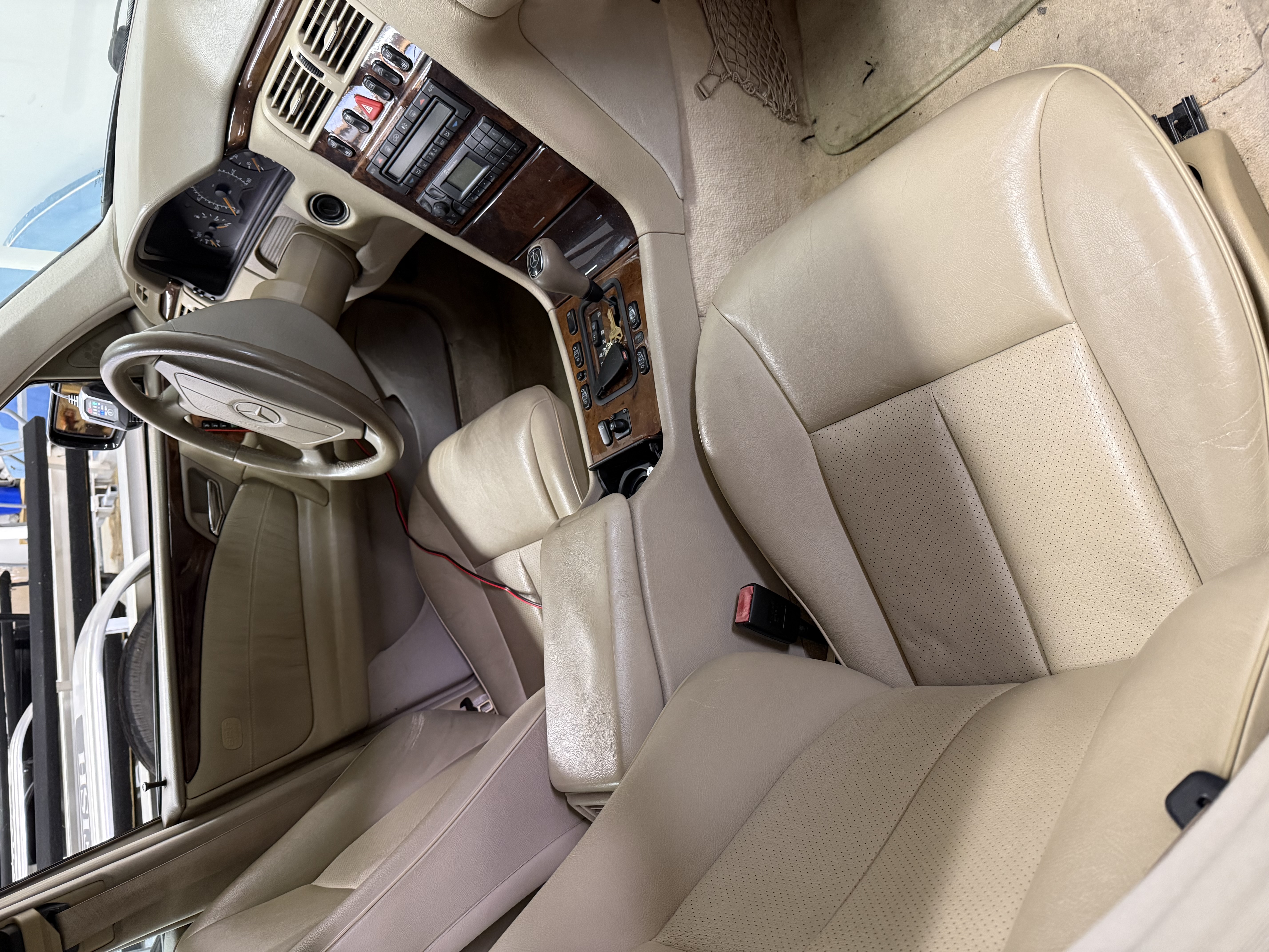 Used 1999 Mercedes-Benz E 320 Sedan image 4