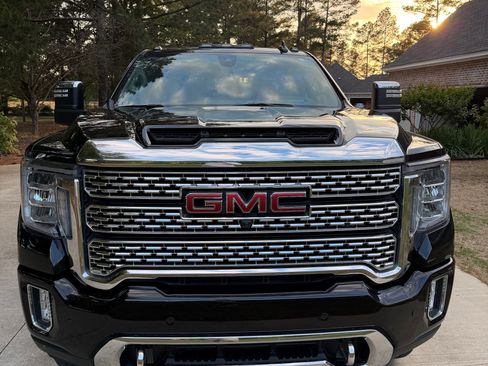 Used 2022 GMC Sierra 2500 Denali w/ Denali Ultimate Package AWD/4WD image 1