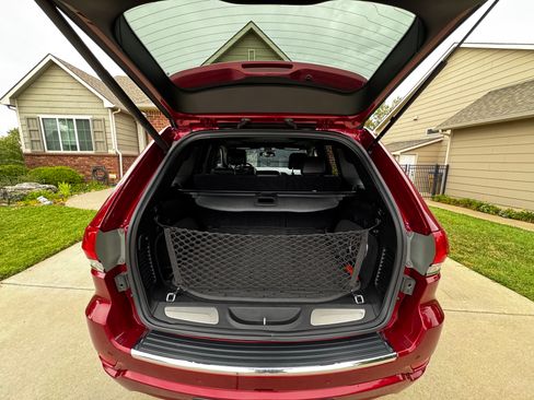 Used 2015 Jeep Grand Cherokee Overland AWD/4WD image 6