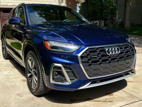 Used 2022 Audi Q5 2.0T Prestige w/ Prestige Package image 4