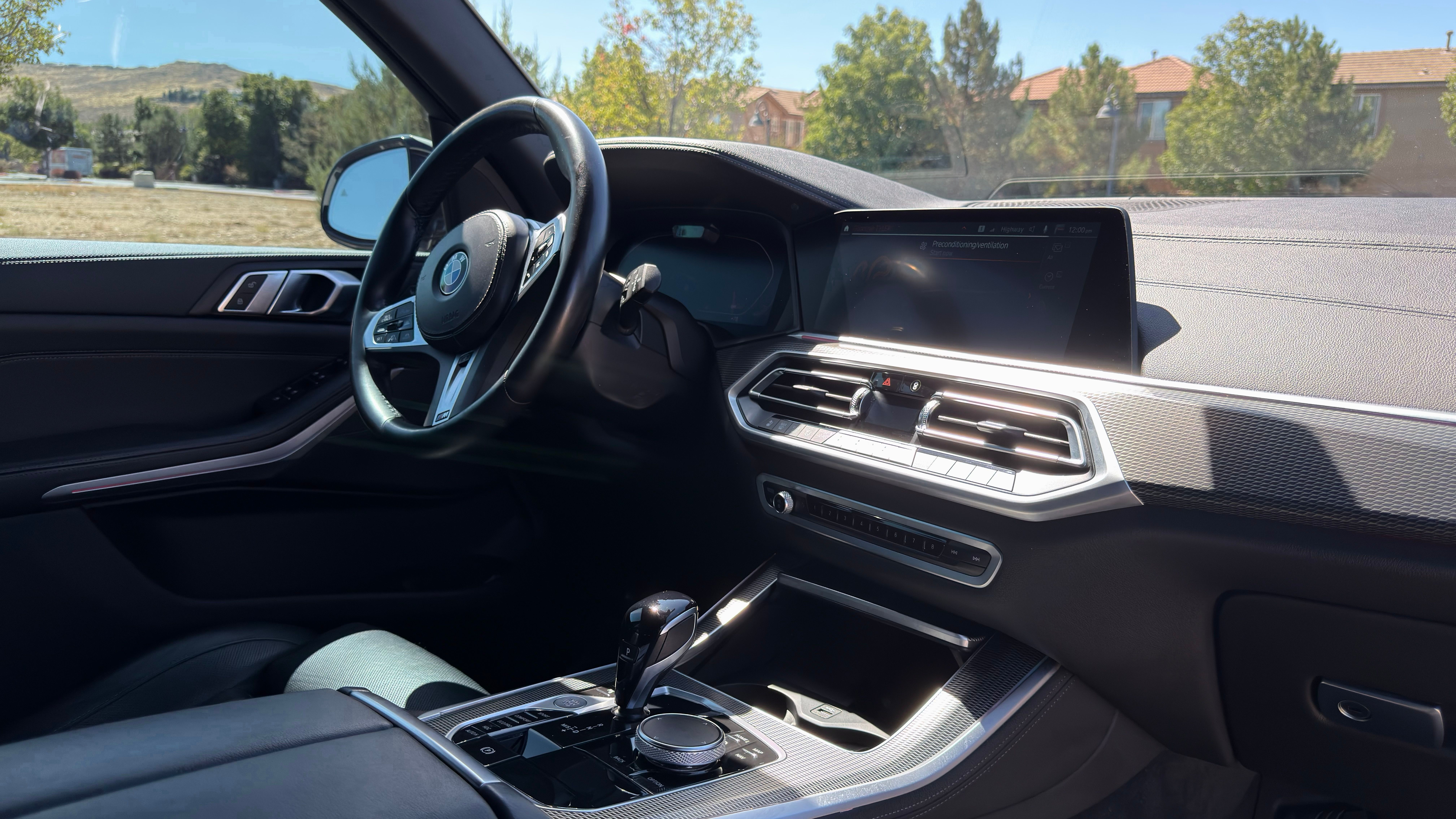 Used 2022 BMW X5 xDrive40i w/ M Sport Package AWD/4WD image 10