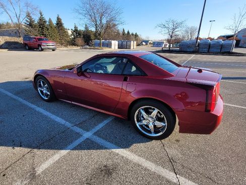 Used 2005 Cadillac XLR image 4