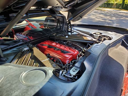 Used 2022 Chevrolet Corvette Stingray Preferred Cpe w/ Z51 Performance Package image 6