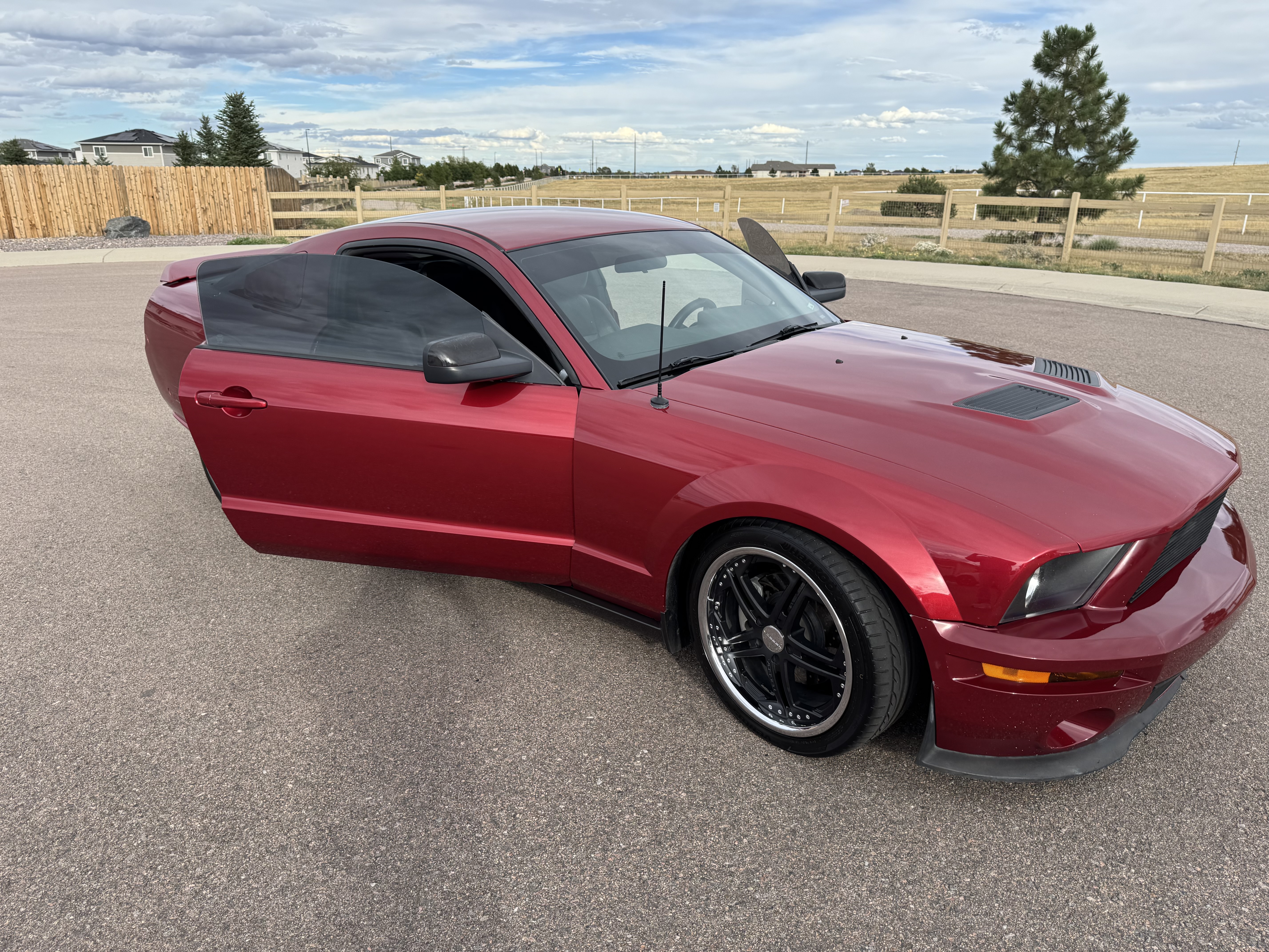 Used 2005 Ford Mustang GT Premium RWD image 10