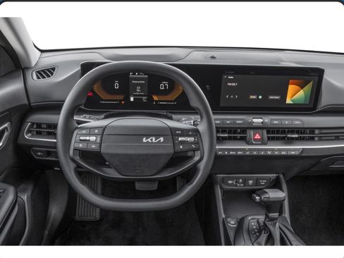 Used 2025 Kia K4 image 6