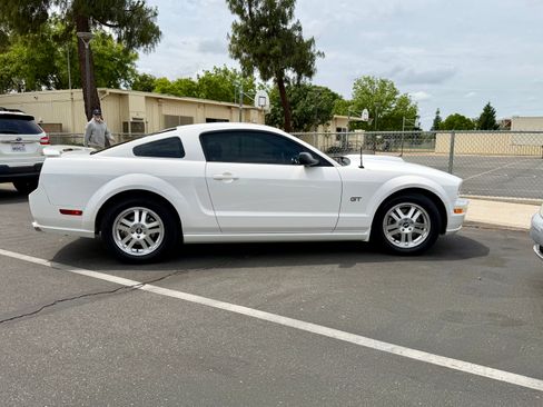Used 2007 Ford Mustang GT RWD image 1
