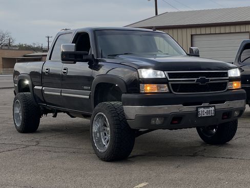 Used 2007 Chevrolet Silverado 2500 LT w/ Skid Plate Package image 4