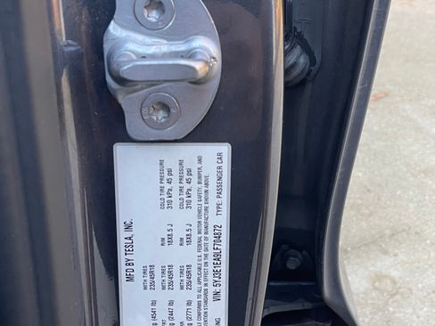 Used 2020 Tesla Model 3 Standard Range Plus image 16