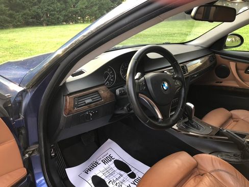 Used 2009 BMW 335i Coupe image 11