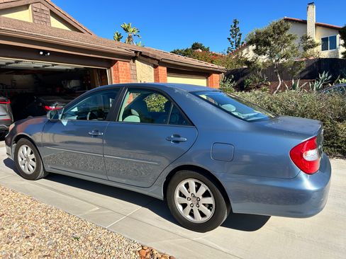 Used 2004 Toyota Camry XLE image 6