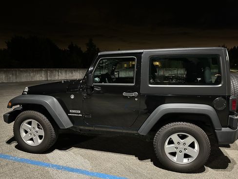 Used 2016 Jeep Wrangler Sport w/ Quick Order Package 24S image 6