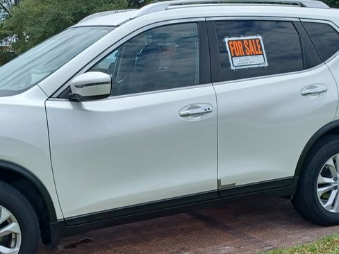 Used 2016 Nissan Rogue SV FWD image 6