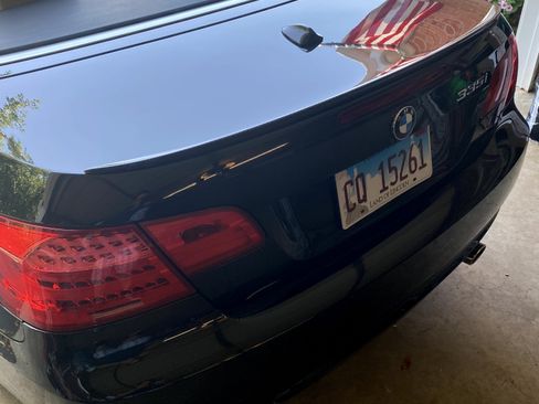 Used 2011 BMW 335i Convertible image 11