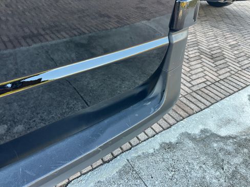 Used 2019 Mercedes-Benz Metris Passenger image 23