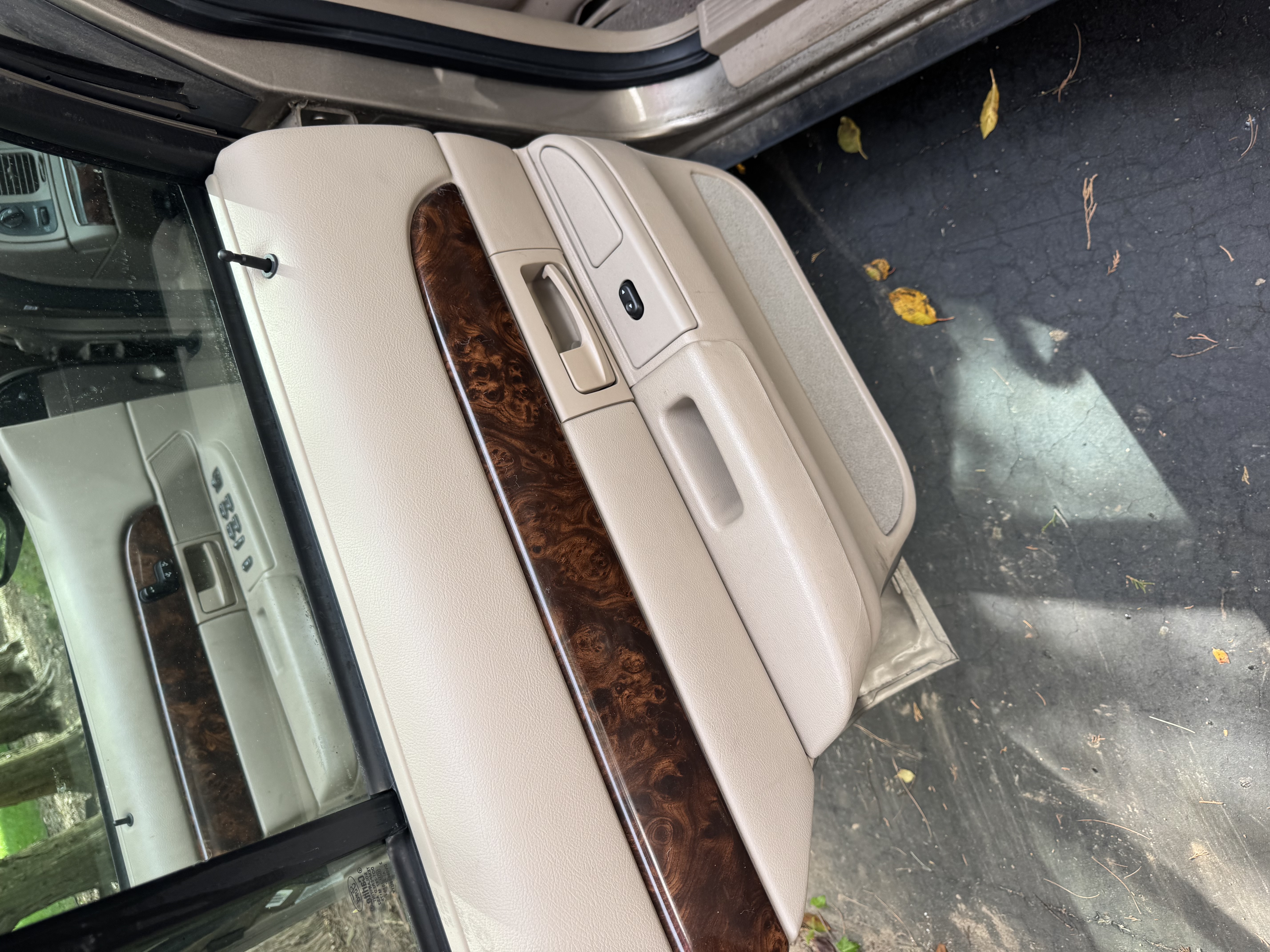 Used 2004 Mercury Grand Marquis LS RWD image 6