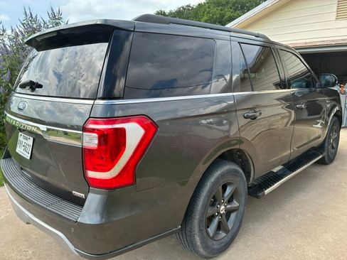Used 2019 Ford Expedition XLT w/ Equipment Group 202A AWD/4WD image 5