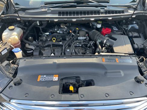 Used 2019 Ford Edge SE image 13