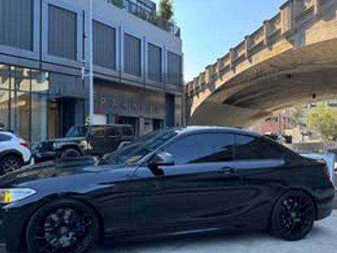 Used 2015 BMW M235i xDrive Coupe image 5