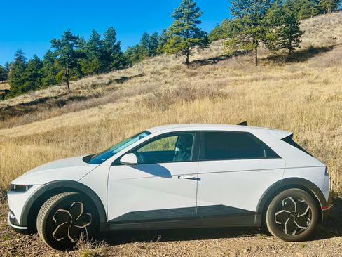 Used 2022 Hyundai Ioniq 5 SE w/ Cargo Package image 1