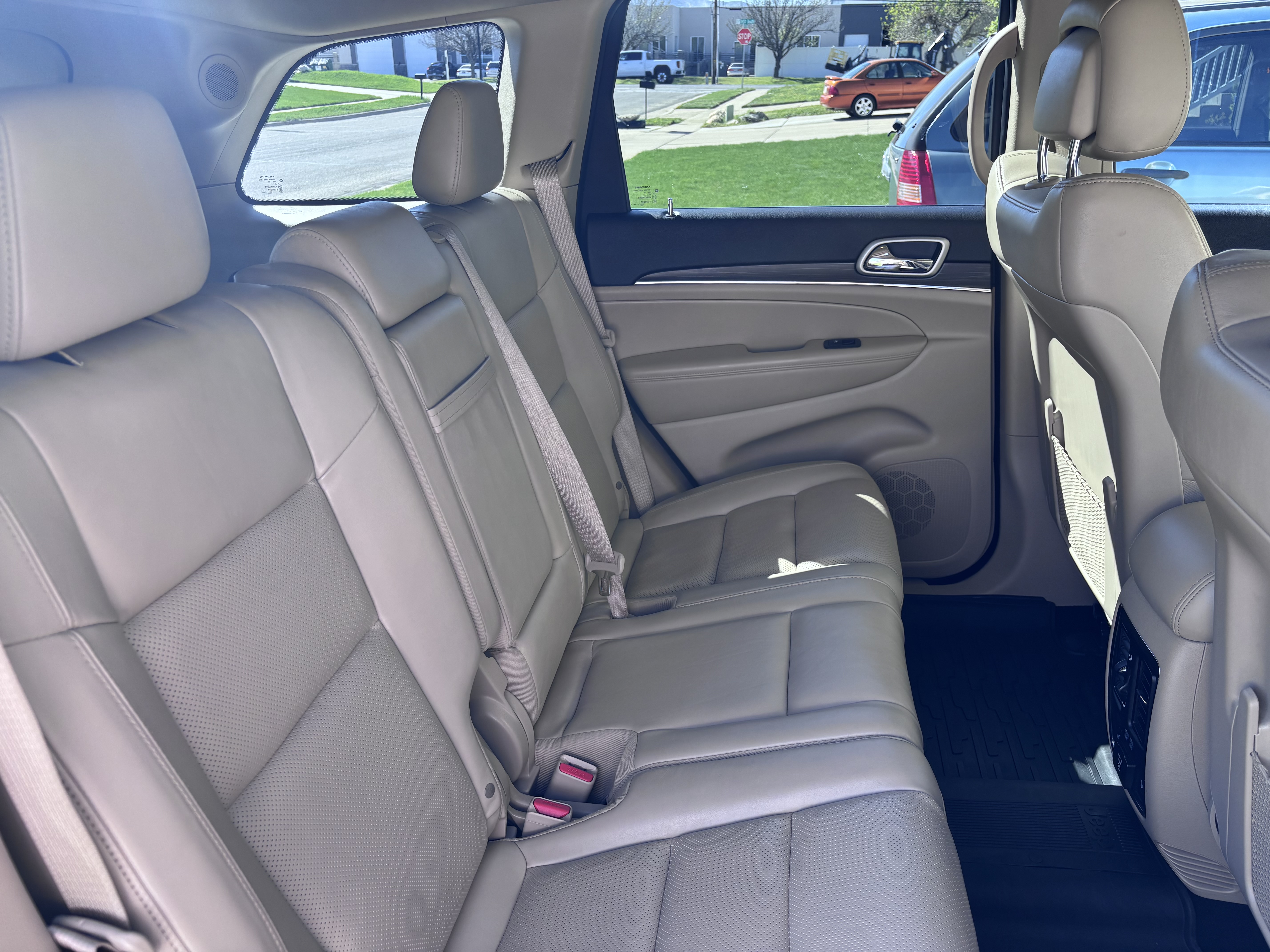 Used 2020 Jeep Grand Cherokee Limited w/ Luxury Group II AWD/4WD image 13