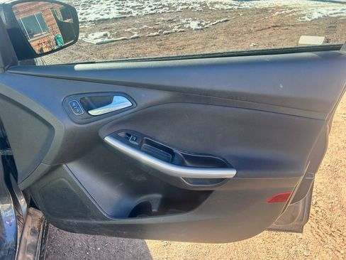 Used 2015 Ford Focus Titanium w/ Titanium Cold Weather Package image 12