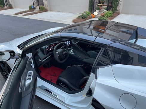 Used 2021 Chevrolet Corvette Stingray Premium Conv w/ Z51 Performance Package image 15